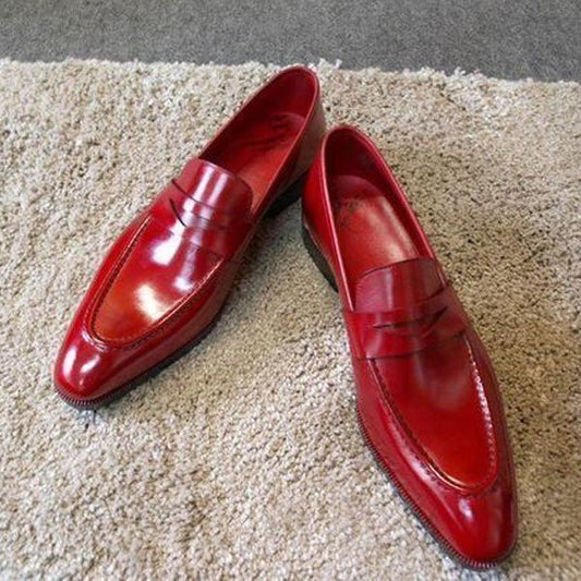 Glossy red men's leather shoes